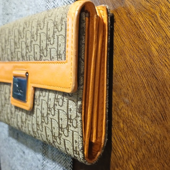 Athentoc Christian Dior Beige and Orange Wallet - Picture 5 of 16